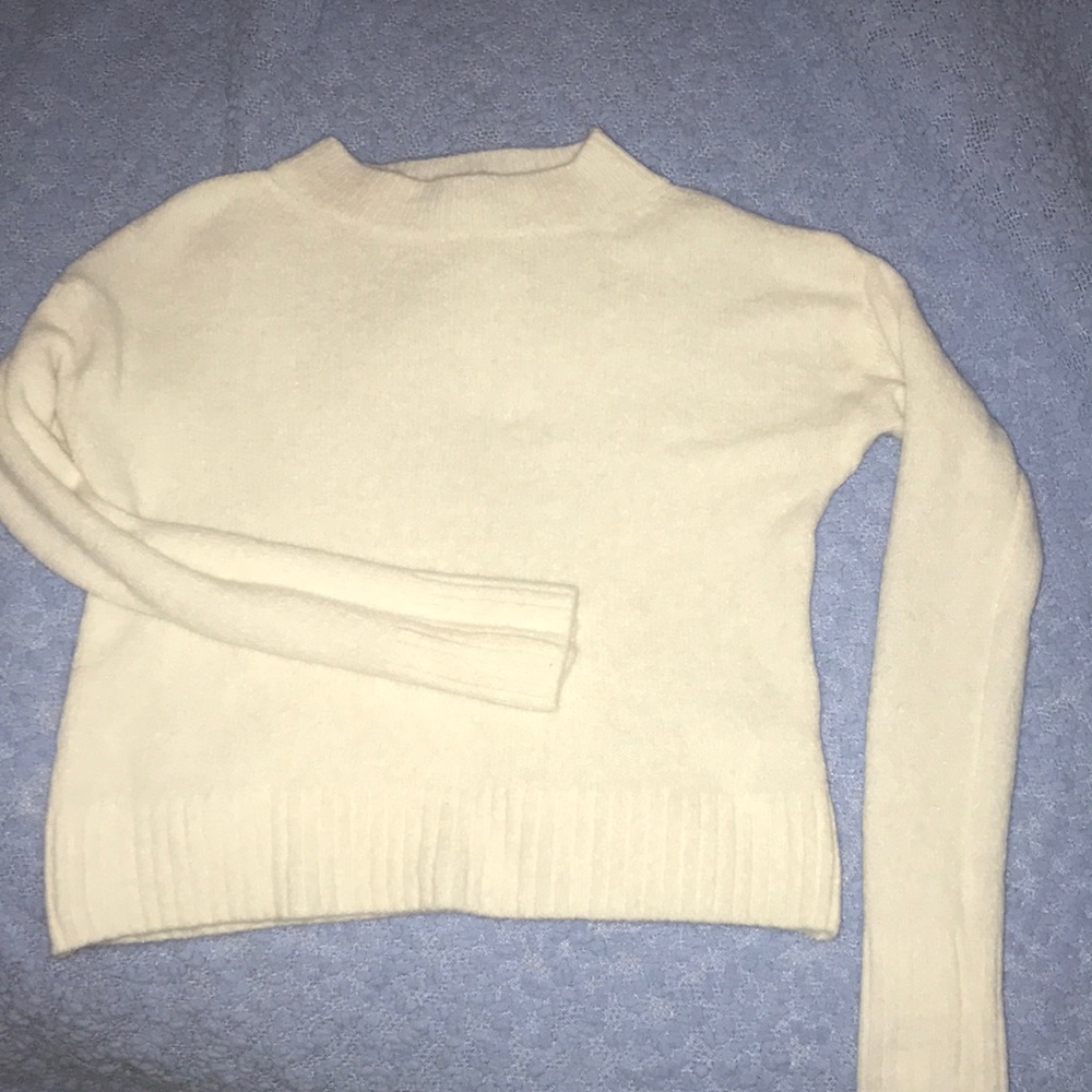 Brandy Melville white sweater
